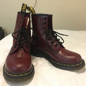 Dr. Martens size 8 Women’s 1460 Smooth Cherry Red